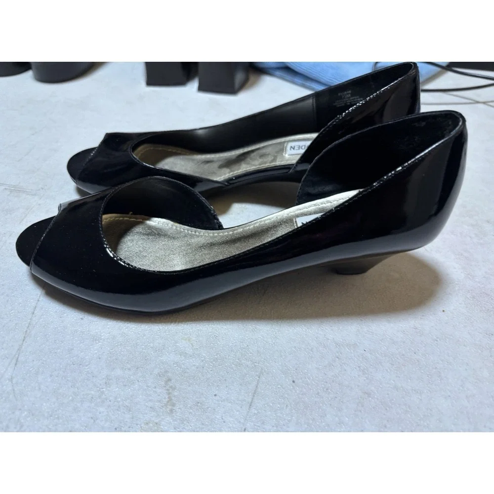 Steve Madden Vintage Pumps Black High Heels,‎ Size 7.5Open Toe, Leather